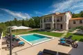 Dom 4 pokoi 230 m² Pula, Chorwacja