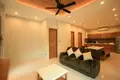 Villa de tres dormitorios 285 m² Phuket, Tailandia
