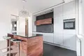 Mieszkanie 3 pokoi 100 m² w Warszawa, Polska