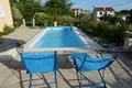 villa de 5 dormitorios 392 m² Petrcane, Croacia