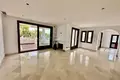 Villa de 4 dormitorios 244 m² Estepona, España