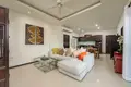Villa mit 2 Schlafzimmern 90 m² Rawai, Thailand