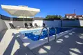 4 bedroom Villa 197 m² Brodarica, Croatia