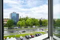 Mieszkanie 2 pokoi 73 m² Mińsk, Białoruś