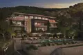 Wohnkomplex New residential complex with a swimming pool and beautiful sea views in Eze, Cote d'Azur, France