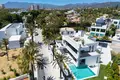 4-Schlafzimmer-Villa 419 m² Marbella, Spanien