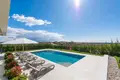 3-Schlafzimmer-Villa 341 m² Neuenburg, Kroatien