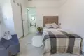 Villa de tres dormitorios 230 m² Torrevieja, España