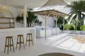 6-Schlafzimmer-Villa 450 m² Kerobokan Kelod, Indonesien