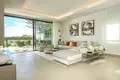 6-Schlafzimmer-Villa 1 400 m² Benahavis, Spanien