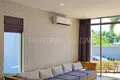 Propiedad comercial 1 100 m² en Thep Krasatti, Tailandia