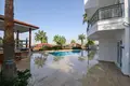 Villa de 4 dormitorios 300 m² Alanya, Turquía