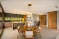 Вилла 2 спальни 230 м² Mas, Индонезия
