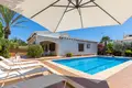 Villa de 4 dormitorios 168 m² Orihuela, Španjolska
