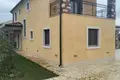 Villa de tres dormitorios 220 m² Umag, Croacia