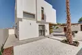 Villa de tres dormitorios 195 m² San Miguel de Salinas, España