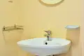 Commercial property 32 m² in Piaseczno, Poland