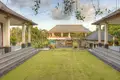 4-Schlafzimmer-Villa 1 000 m² Gianyar, Indonesien