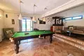 4-Schlafzimmer-Villa 550 m² lAlfas del Pi, Spanien