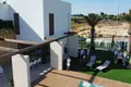 Villa de 4 dormitorios 270 m² Orihuela, España