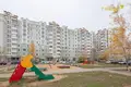 Mieszkanie 2 pokoi 77 m² Mińsk, Białoruś