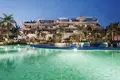 Wohnung 3 Schlafzimmer 242 m² Estepona, Spanien