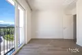 Квартира 2 спальни 93 м² Тиват, Черногория