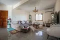 Casa 6 habitaciones 600 m² Apesia, Chipre