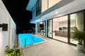 Villa de tres dormitorios 225 m² Karon, Tailandia