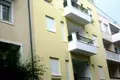 Commercial property 408 m² in Athens, Greece