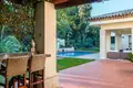 4-Schlafzimmer-Villa 250 m² Estepona, Spanien