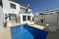 3-Schlafzimmer-Villa 214 m² Marbella, Spanien