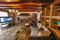 Mansion 5 bedrooms 1 500 m² Slatine, Croatia