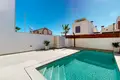 Villa de tres dormitorios 174 m² Almoradi, España