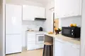 Habitación cerca del metro en Varsovia, Polonia (gastos incluidos)