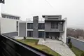 Haus 4 zimmer  Tiflis, Georgien