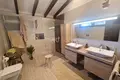5-Schlafzimmer-Villa 385 m² lAlfas del Pi, Spanien