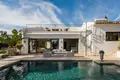 villa de 5 dormitorios 333 m² Marbella, España