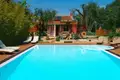 Villa de 7 dormitorios 400 m² Agios Pantaleimonas, Grecia