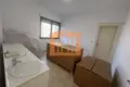 Commercial property 3 rooms 95 m² in Bashkia Durres, Albania