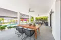 Villa de tres dormitorios 320 m² Marbella, España