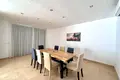 Villa de tres dormitorios 550 m² Budva, Montenegro