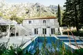Villa 17 zimmer 491 m² Dobrota, Montenegro