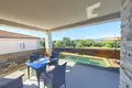 4 bedroom house 280 m² Radici, Croatia