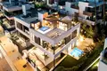 Stadthaus 4 Schlafzimmer 609 m² Marbella, Spanien