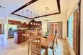 Кондо 3 спальни 223 м² West Bay, Гондурас