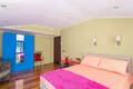 7 bedroom villa 280 m², All countries
