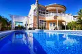 4 bedroom Villa 250 m² Los Balcones, Spain