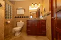 2 bedroom condo 1 058 m² West Bay, Honduras