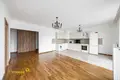 Mieszkanie 3 pokoi 72 m² Mińsk, Białoruś